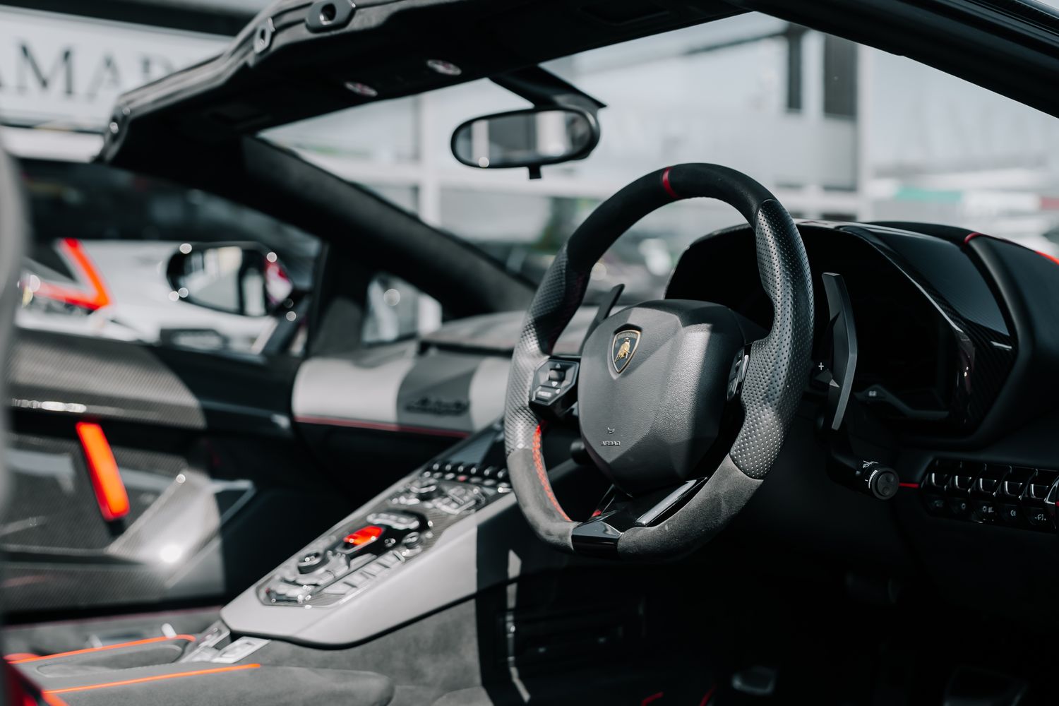 Lamborghini Aventador SV Roadster