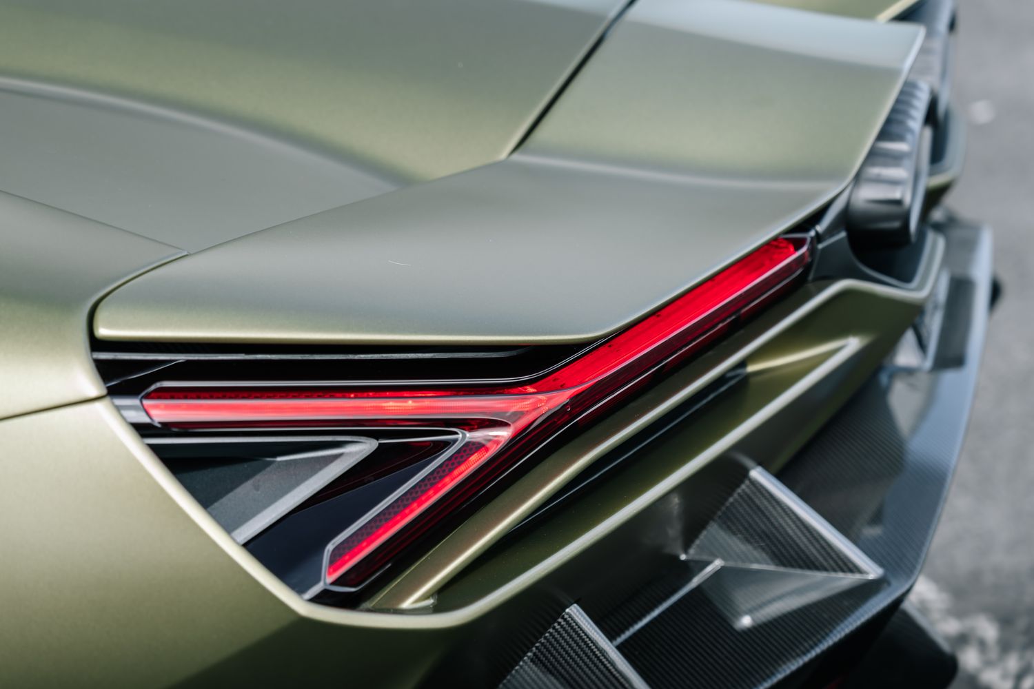 Lamborghini Revuelto