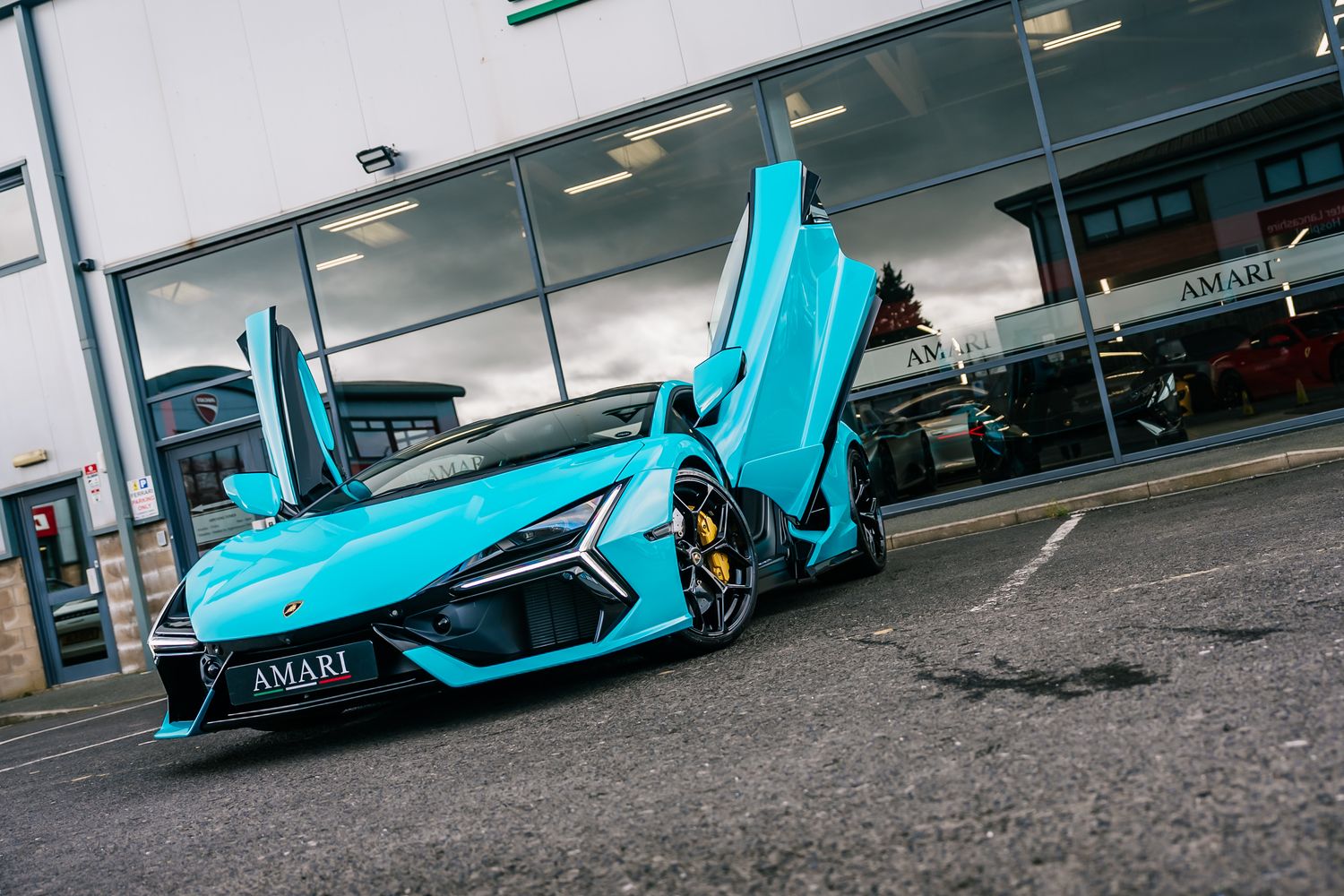 Lamborghini Revuelto