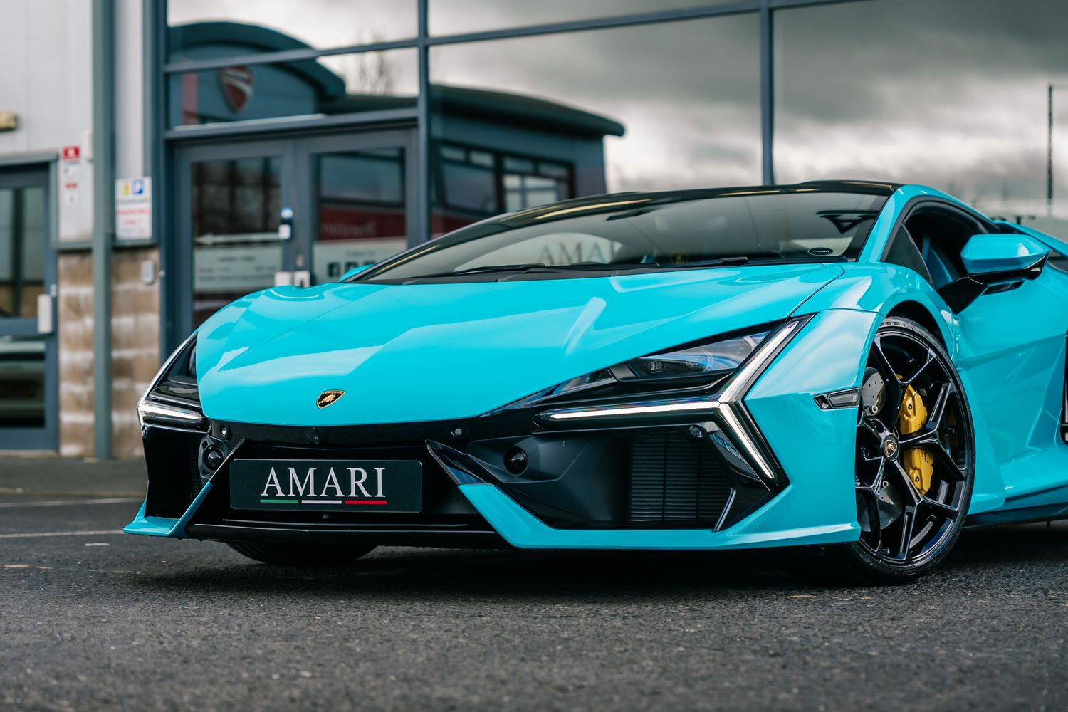 Lamborghini Revuelto