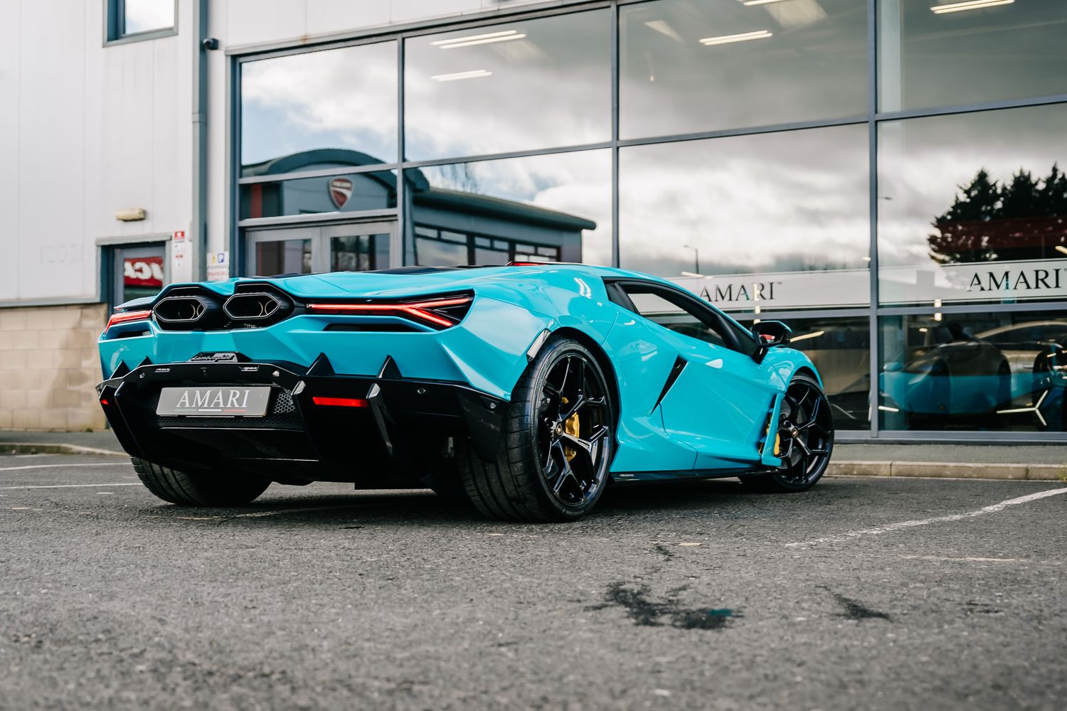 Lamborghini Revuelto