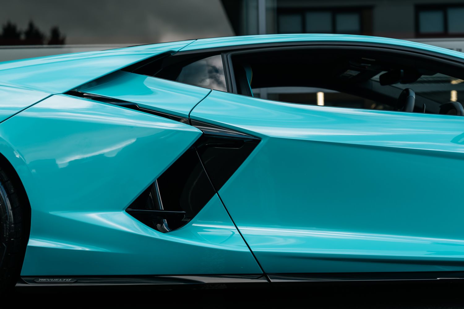 Lamborghini Revuelto