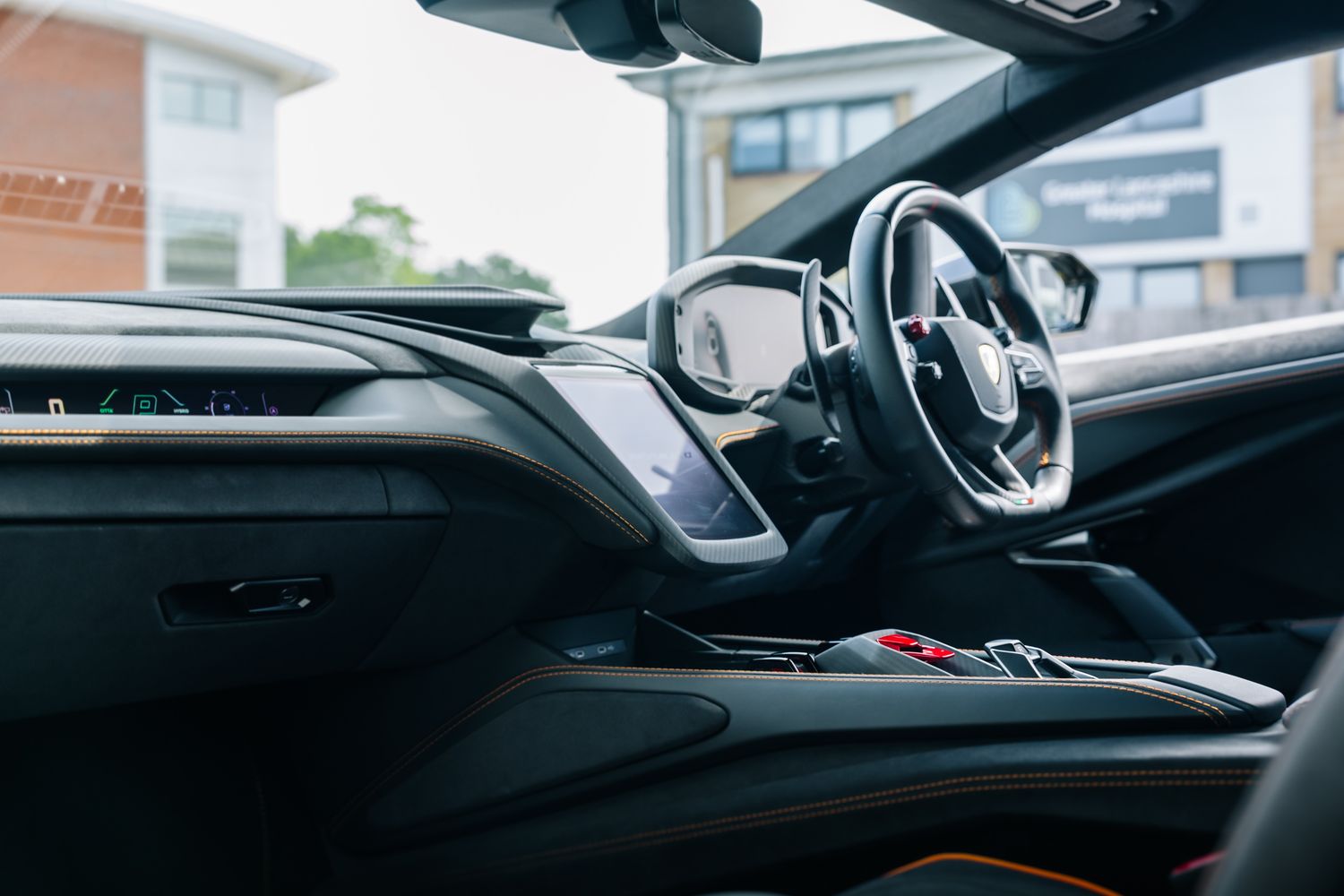 Lamborghini Revuelto