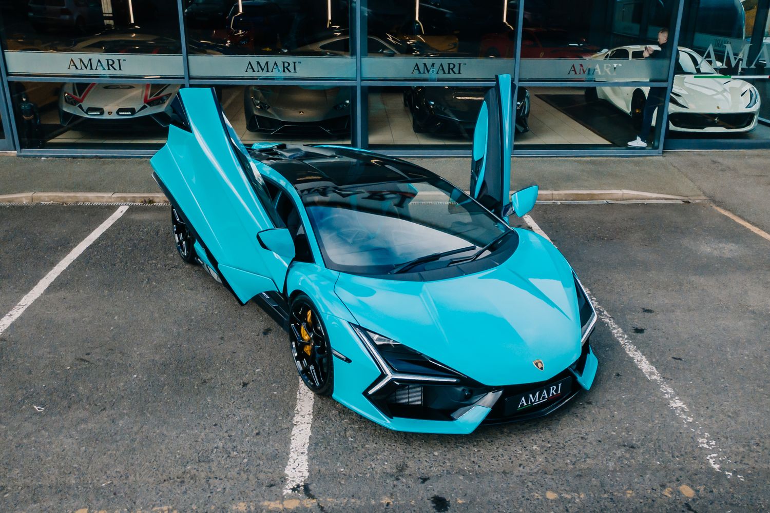 Lamborghini Revuelto