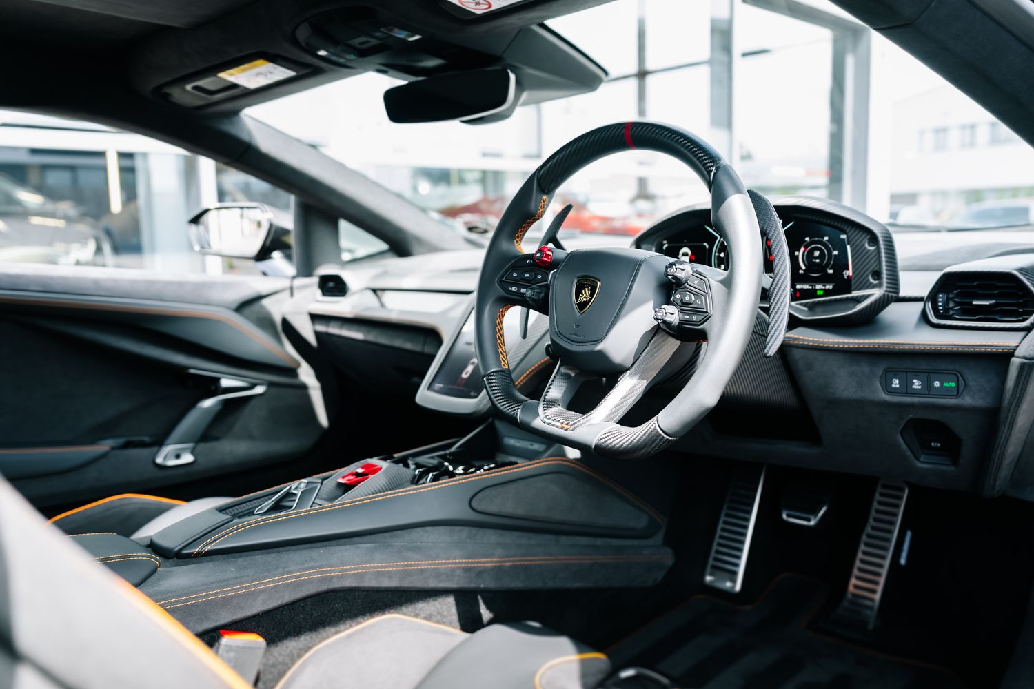 Lamborghini Revuelto