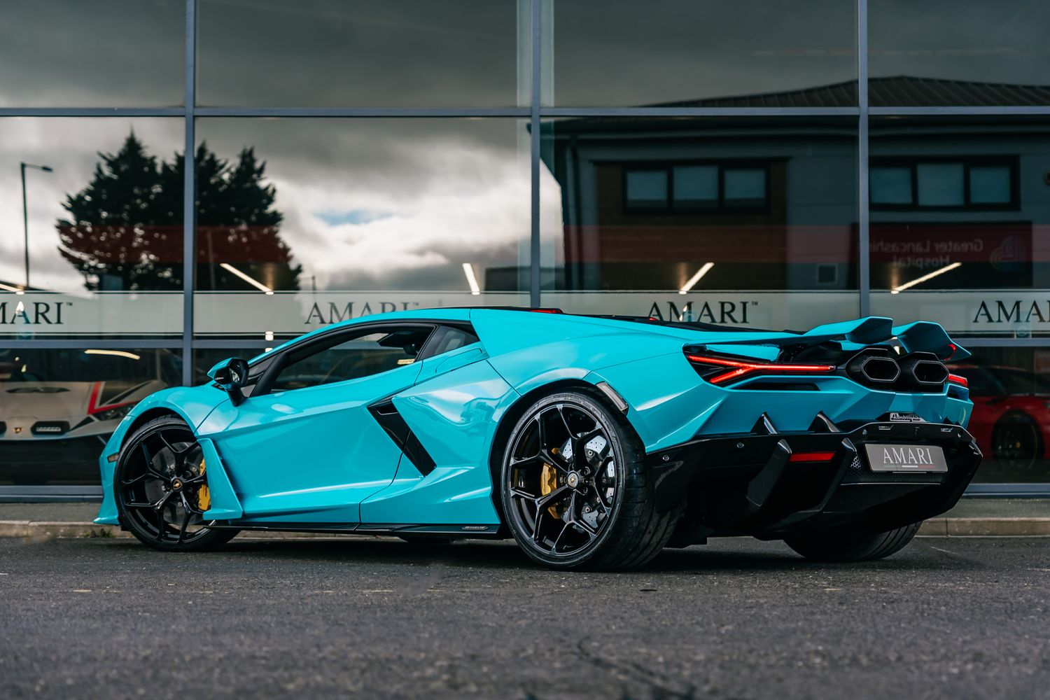 Lamborghini Revuelto
