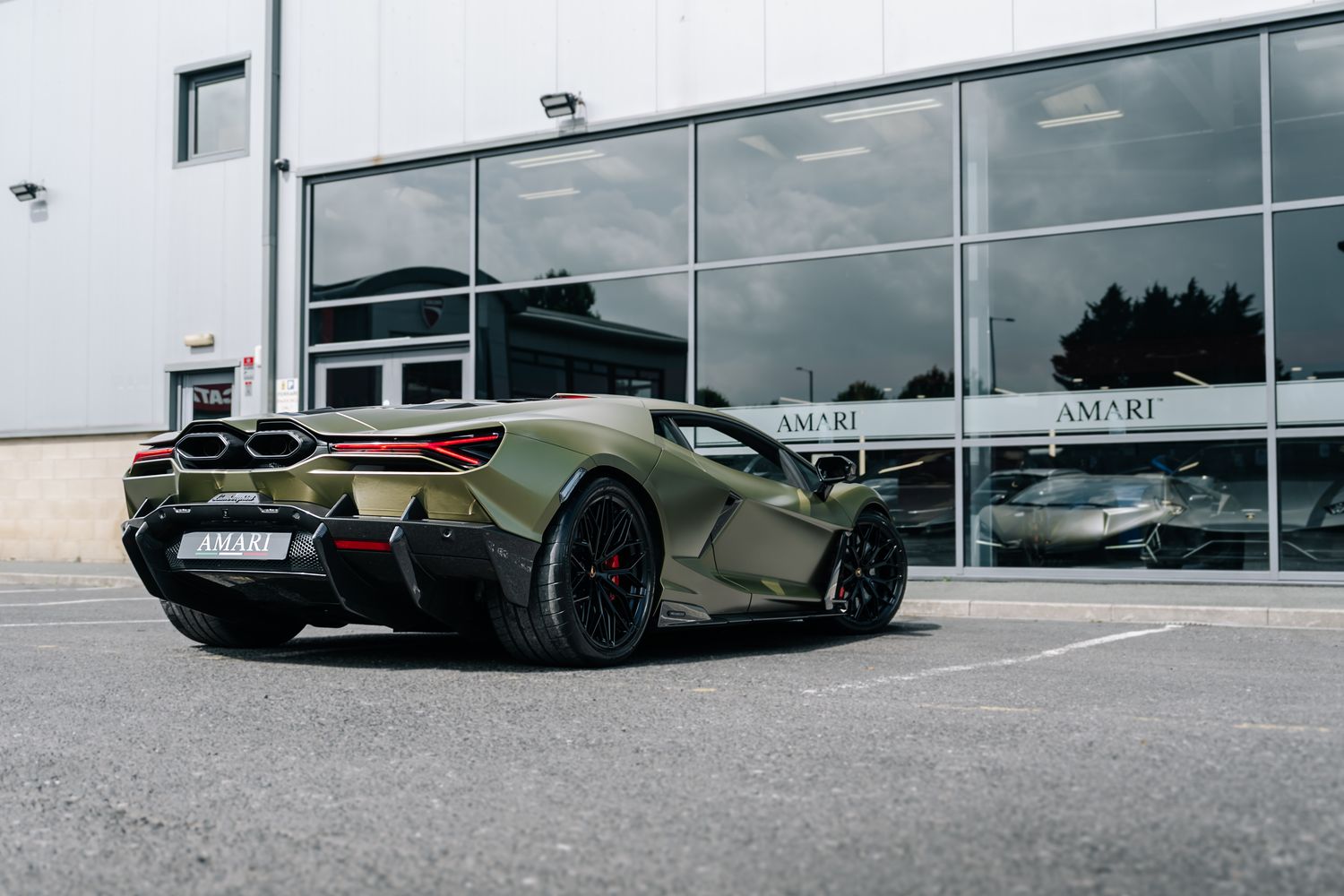 Lamborghini Revuelto