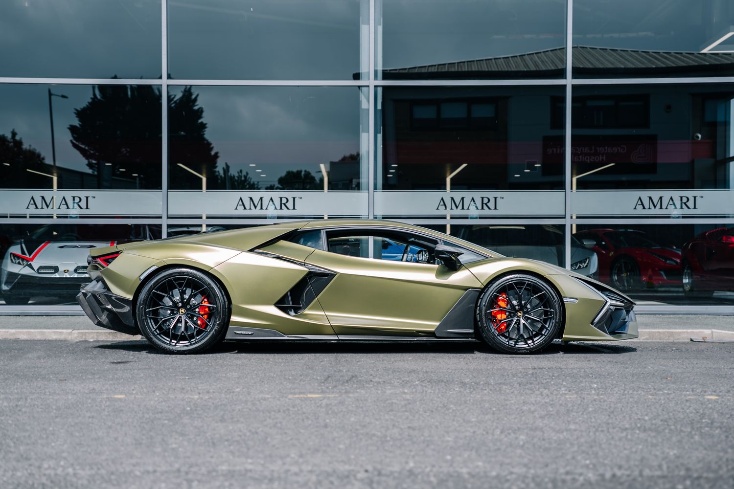 Lamborghini Revuelto