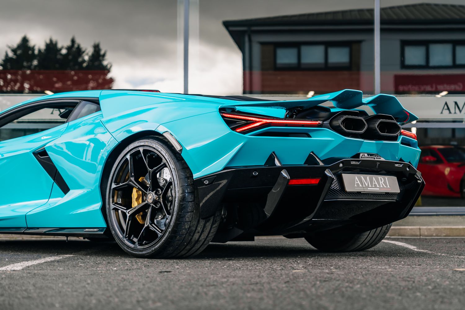 Lamborghini Revuelto