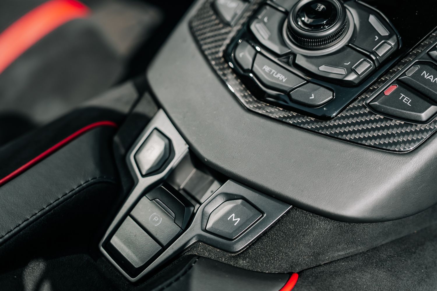 Lamborghini Aventador SV Roadster